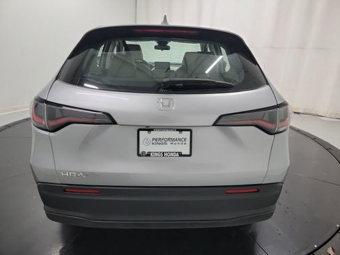 Certified 2023 Honda HR-V LX image 8
