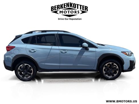 Used 2021 Subaru Crosstrek 2.0i Premium w/ Moonroof Package AWD/4WD image 2