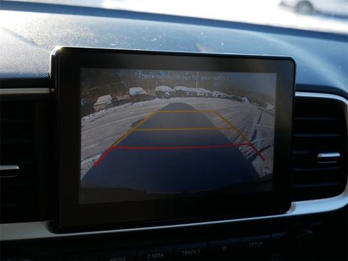 Used 2022 Hyundai Venue SEL image 27