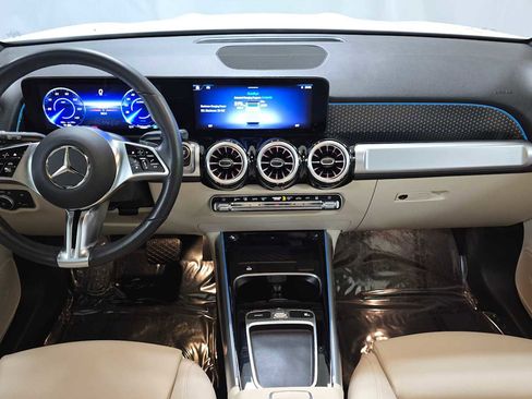 Used 2024 Mercedes-Benz EQB 250+ image 18