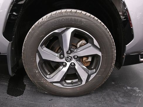 Certified 2021 Toyota RAV4 SE image 31