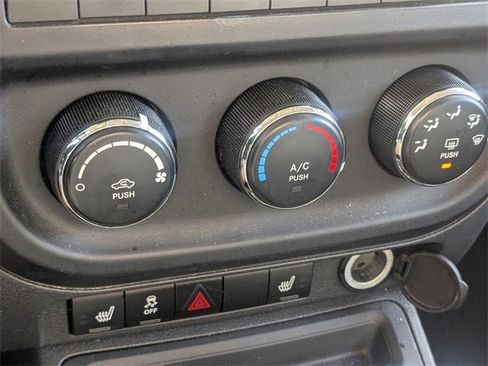 Used 2015 Jeep Patriot High Altitude image 22