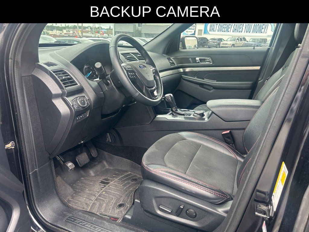 Used 2019 Ford Explorer XLT w/ Equipment Group 202A AWD/4WD image 12