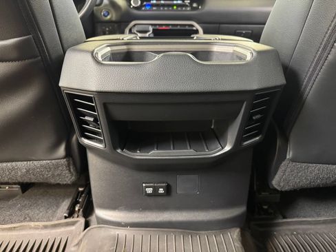 Used 2024 Toyota Tundra Limited AWD/4WD image 21