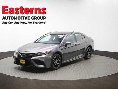 Used 2024 Toyota Camry SE image 54