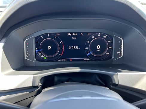 Certified 2023 Volkswagen Atlas SE image 11