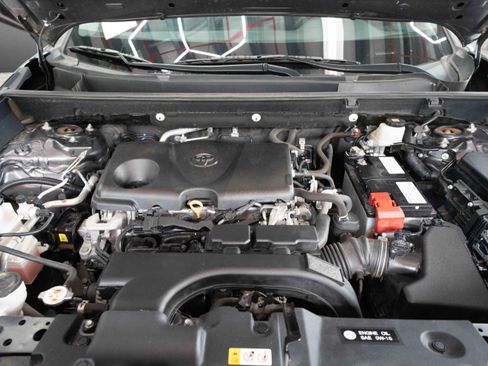 Used 2019 Toyota RAV4 LE w/ All Weather Liner Package AWD/4WD image 31
