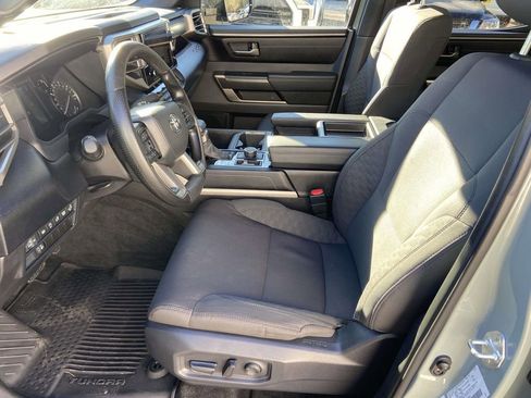 Used 2025 Toyota Tundra SR5 w/ SR5 Convenience Package AWD/4WD image 18