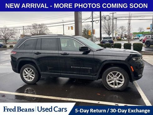 Used 2023 Jeep Grand Cherokee Laredo w/ Luxury Tech Group I image 4