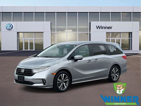 Used 2023 Honda Odyssey Touring image 1