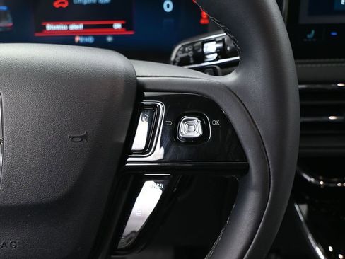 Used 2024 Lincoln Corsair AWD image 28