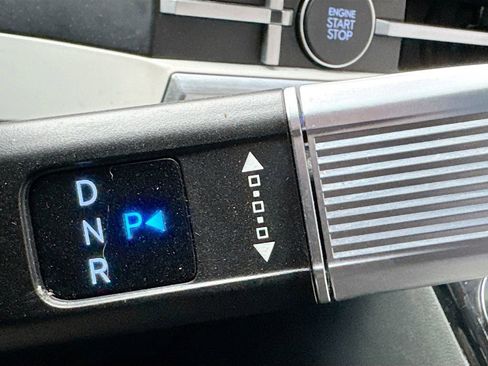 Used 2025 Hyundai Santa Fe Calligraphy image 18