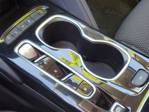 Used 2023 Buick Envision Preferred image 18