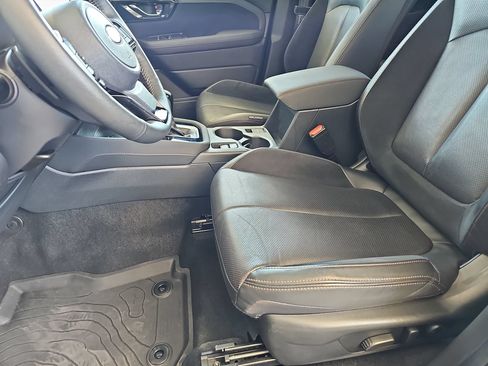 Certified 2025 Subaru Forester Touring AWD/4WD image 19