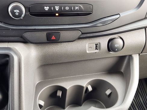 New 2026 Ford Transit 250 148 Medium Roof image 19