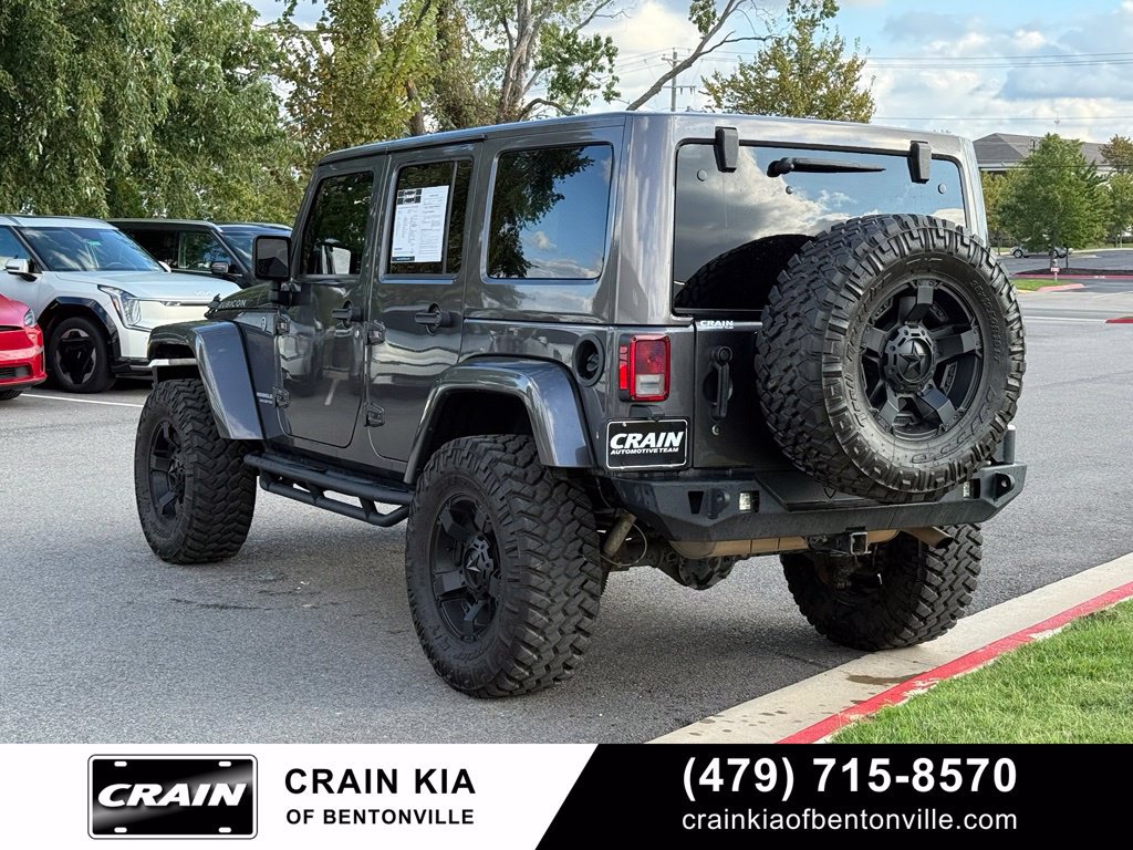 Used 2016 Jeep Wrangler Unlimited Rubicon w/ Connectivity Group AWD/4WD image 5