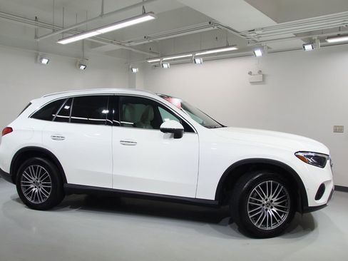 Certified 2026 Mercedes-Benz GLC 300 4MATIC image 12