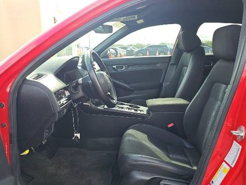 Used 2023 Honda Civic Sport image 3
