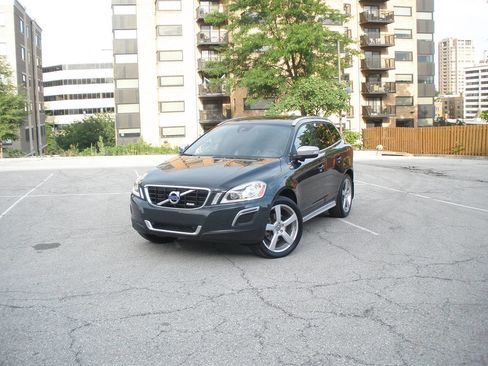 Used 2013 Volvo XC60 T6 R-Design Platinum AWD/4WD image 16