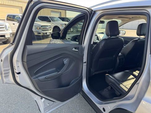 Used 2018 Ford Escape Titanium image 22