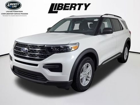 Used 2023 Ford Explorer XLT AWD/4WD image 7