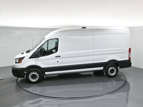 New 2026 Ford Transit 250 148 Medium Roof w/ Load Area Protection Package RWD image 41