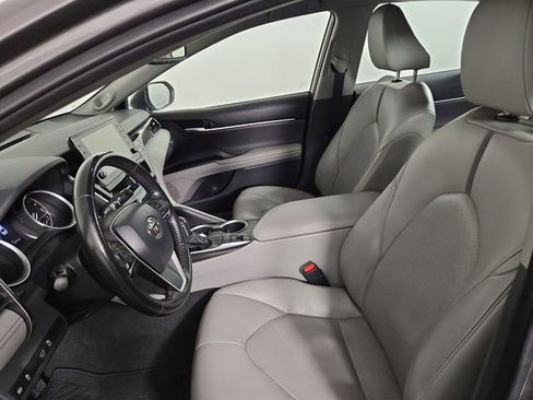 Used 2023 Toyota Camry XLE image 12