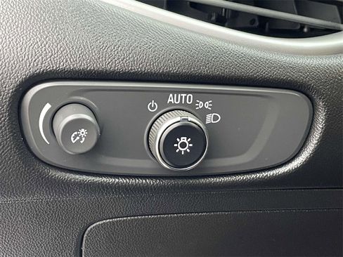 Used 2025 Chevrolet Malibu LT image 29