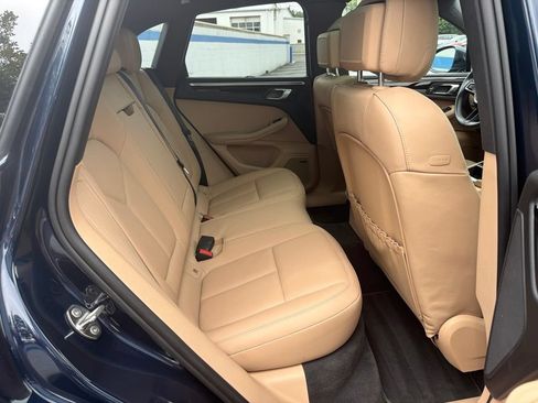 Used 2023 Porsche Macan S AWD/4WD image 23