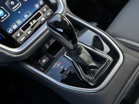Used 2025 Subaru Outback Premium image 29