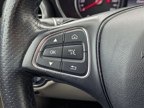 Used 2018 Mercedes-Benz GLC 300 image 11