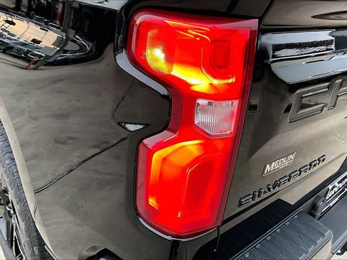 Certified 2024 Chevrolet Silverado 1500 Custom Trail Boss w/ Turbomax Blackout Package AWD/4WD image 29