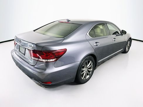 Used 2013 Lexus LS 460 w/ Comfort Pkg RWD image 9