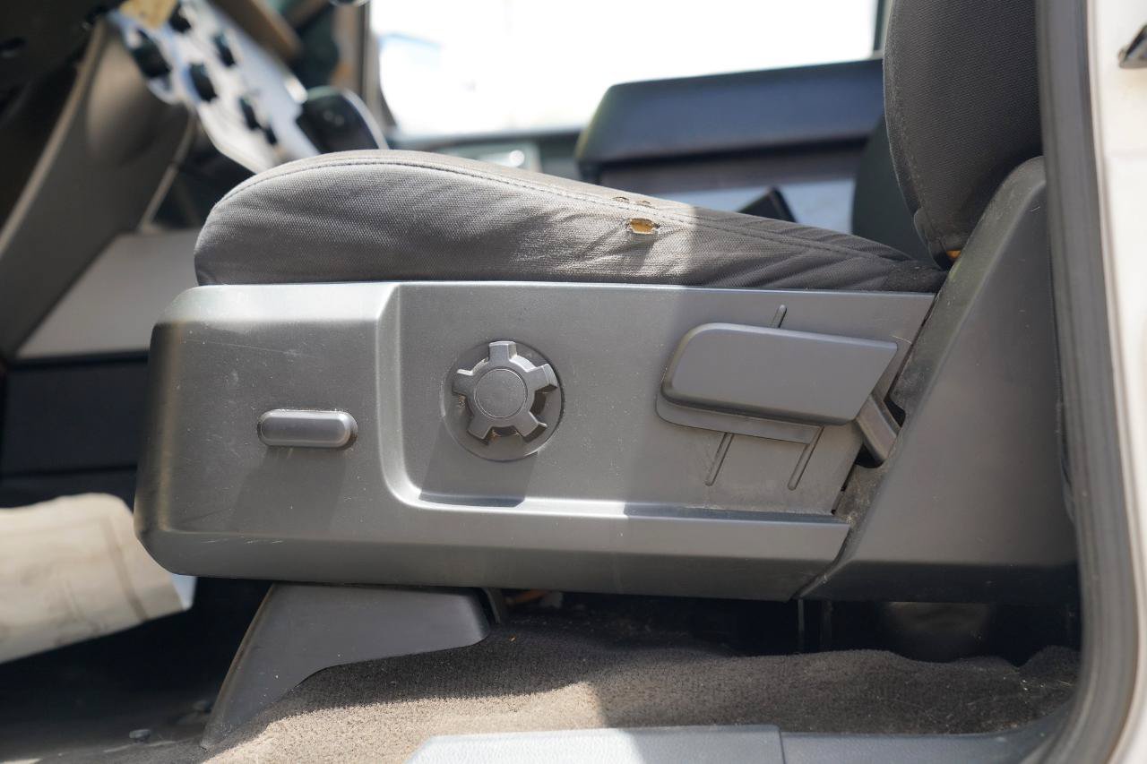 Used 2015 Ford Expedition EL XLT AWD/4WD image 30