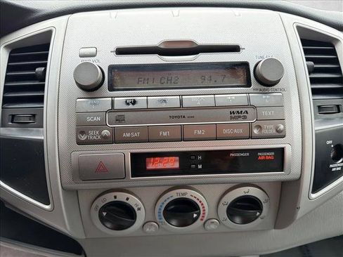 Used 2011 Toyota Tacoma 2WD Access Cab image 18