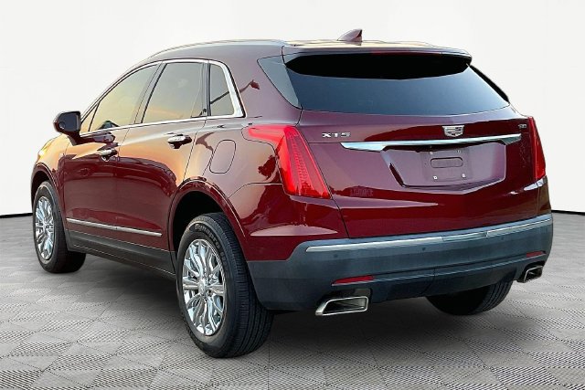 Used 2018 Cadillac XT5 FWD image 3
