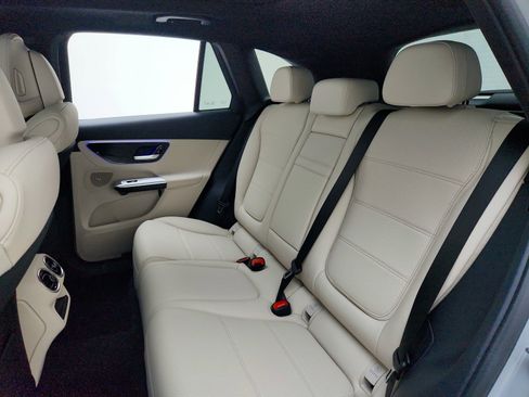 New 2026 Mercedes-Benz GLC 300 image 11