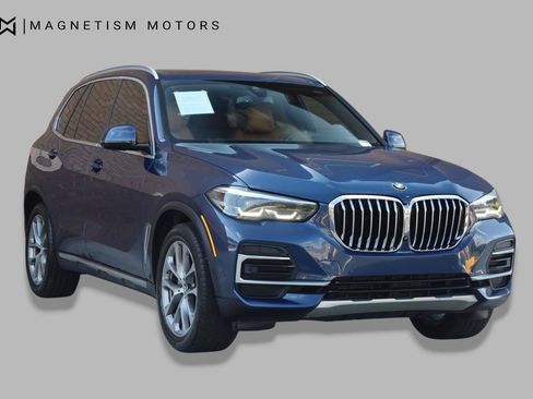 Used 2022 BMW X5 xDrive40i w/ Premium Package AWD/4WD image 4