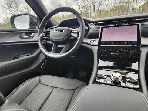 New 2025 Jeep Grand Cherokee L Overland image 19