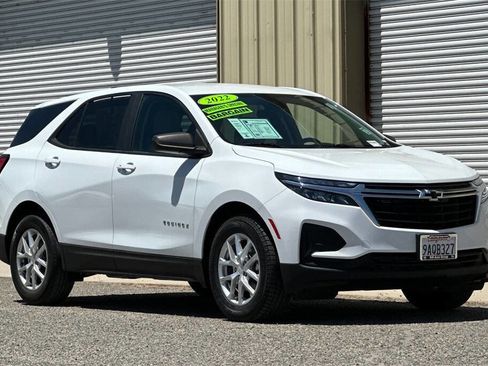 Used 2022 Chevrolet Equinox LS w/ LS Convenience Package image 8