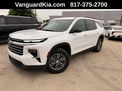 Used 2025 Chevrolet Traverse LT