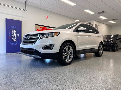 Used 2017 Ford Edge Titanium w/ Equipment Group 301A FWD image 14