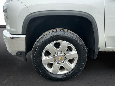Used 2023 Chevrolet Silverado 2500 LTZ w/ LTZ Plus Package image 13