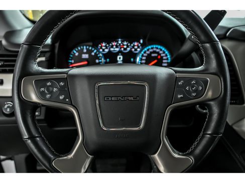 Used 2019 GMC Yukon Denali w/ Denali Ultimate Package AWD/4WD image 18