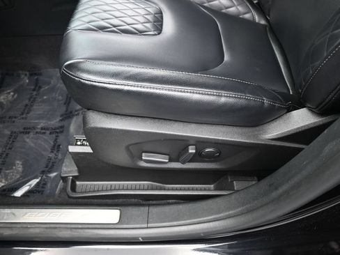 Used 2024 Ford Edge Titanium AWD/4WD image 17