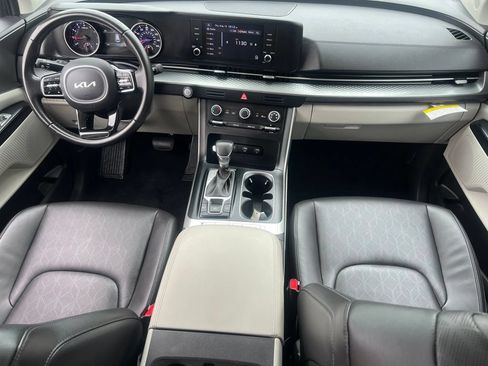 Certified 2022 Kia Carnival LX FWD image 16