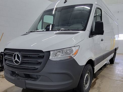 New 2025 Mercedes-Benz Sprinter 2500 image 2