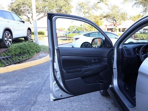 Used 2021 Mitsubishi Outlander Sport ES image 20