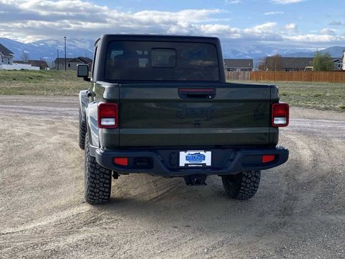 Used 2023 Jeep Gladiator Sport AWD/4WD image 13