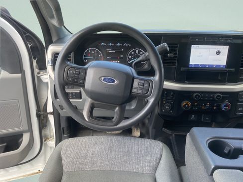 Used 2023 Ford F350 XLT w/ FX4 Off-Road Package AWD/4WD image 16